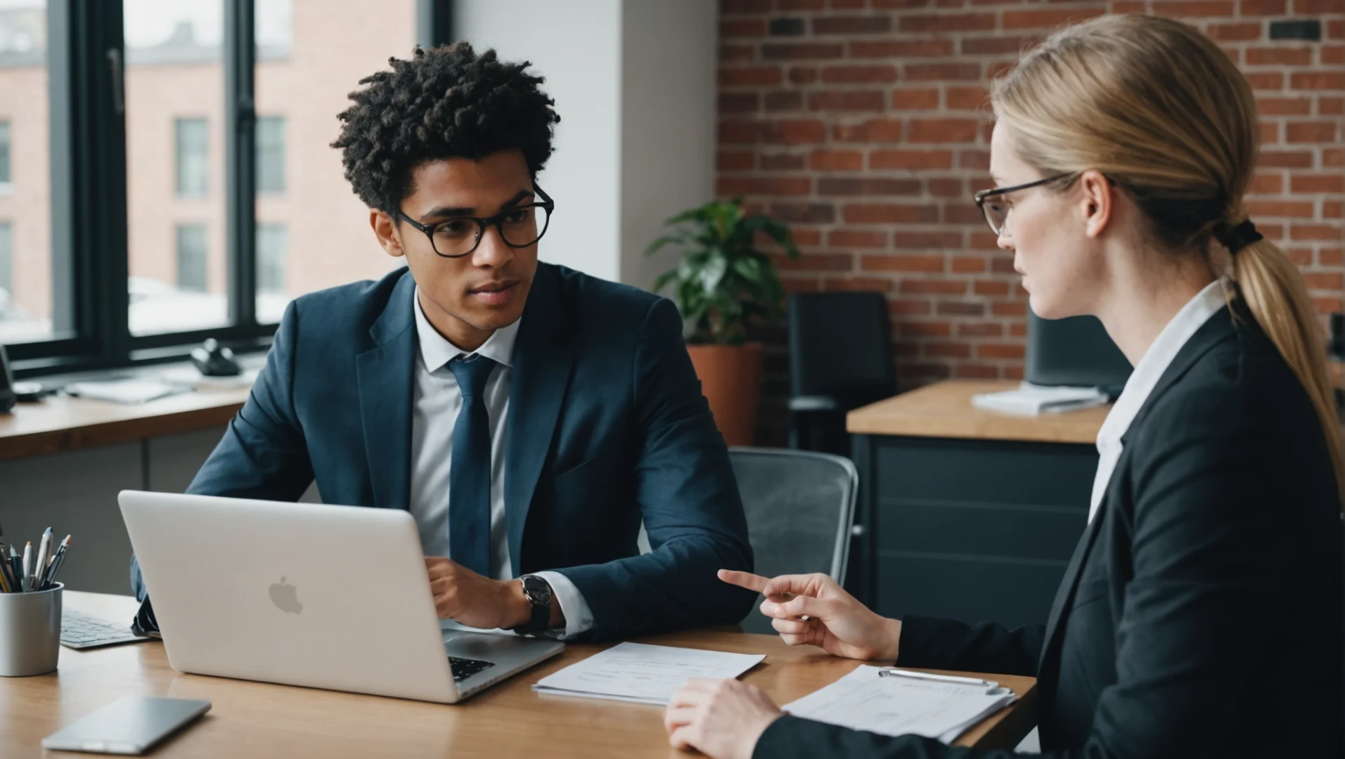 Les avantages des stages en petites entreprises pour débuter votre carrière